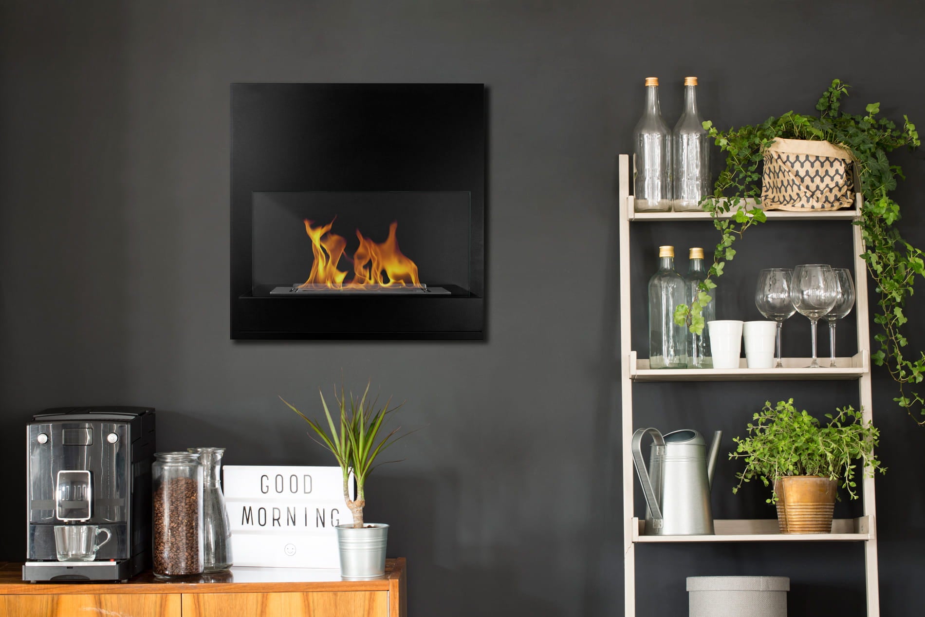 four.Wall | Bioethanol-Wandkamin in Schwarz