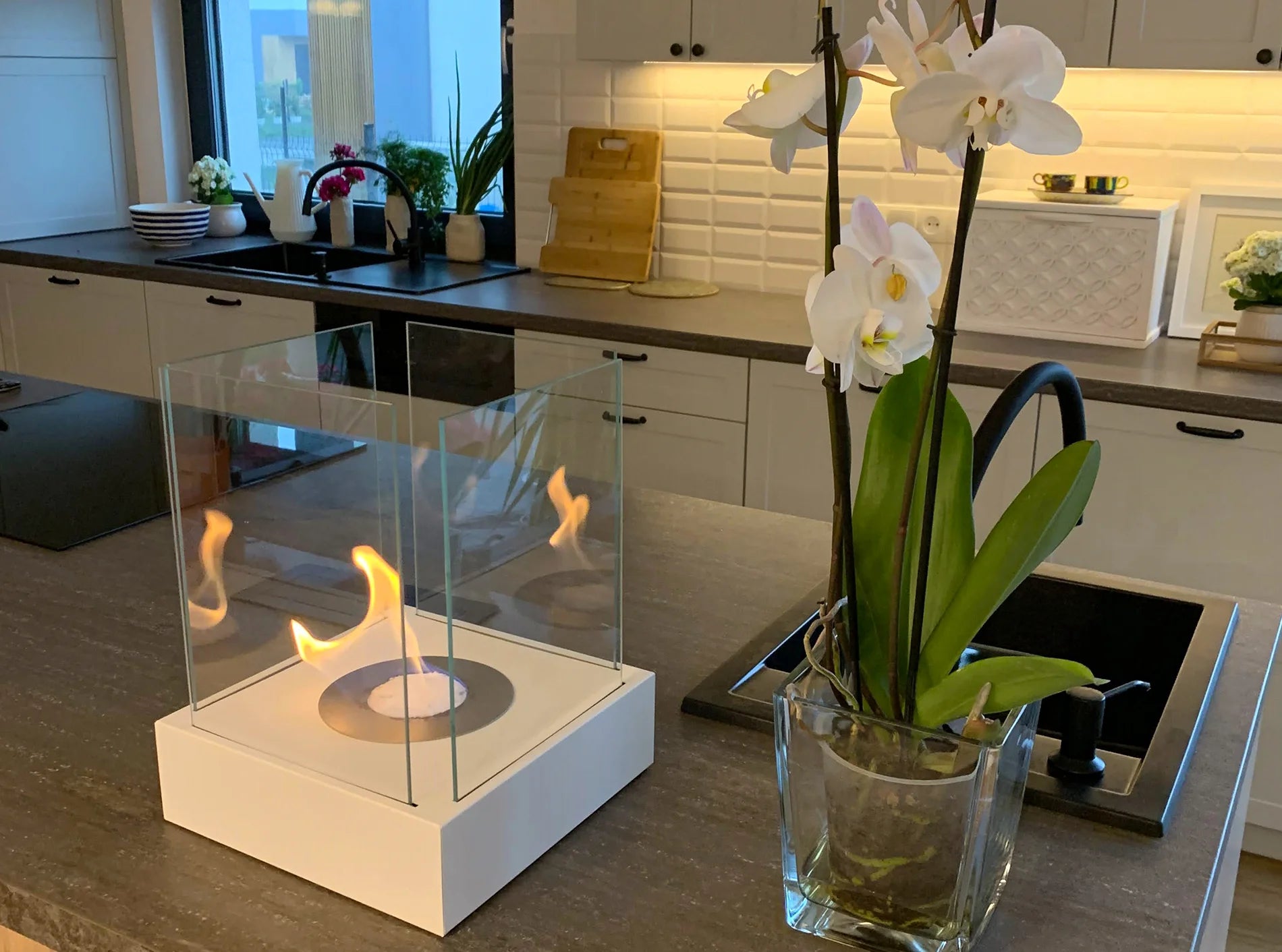 one.Luma260 Design Tischkamin in Weiß