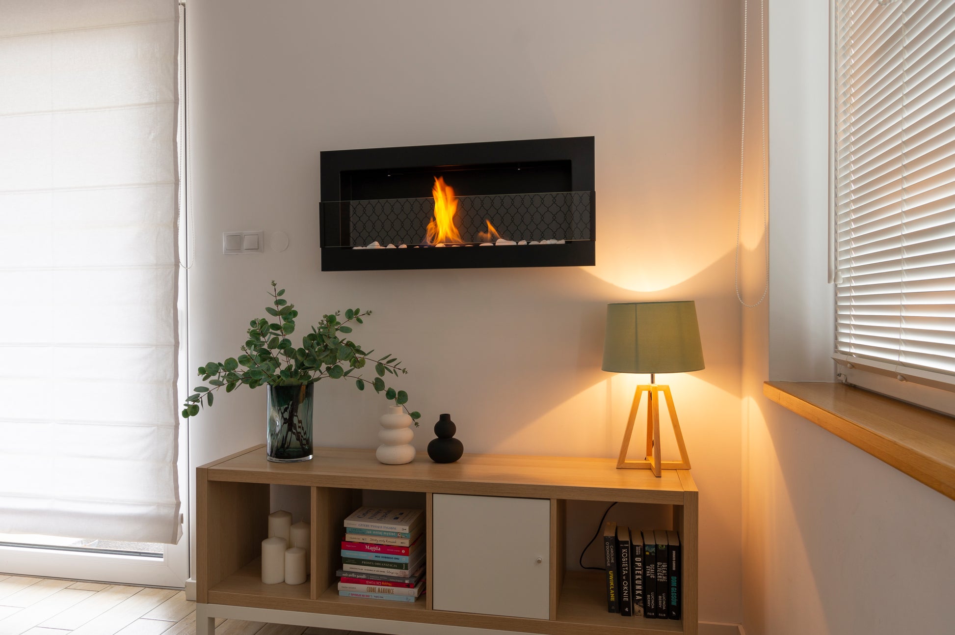 Elegant Wandkamin 900x400 in schwarz