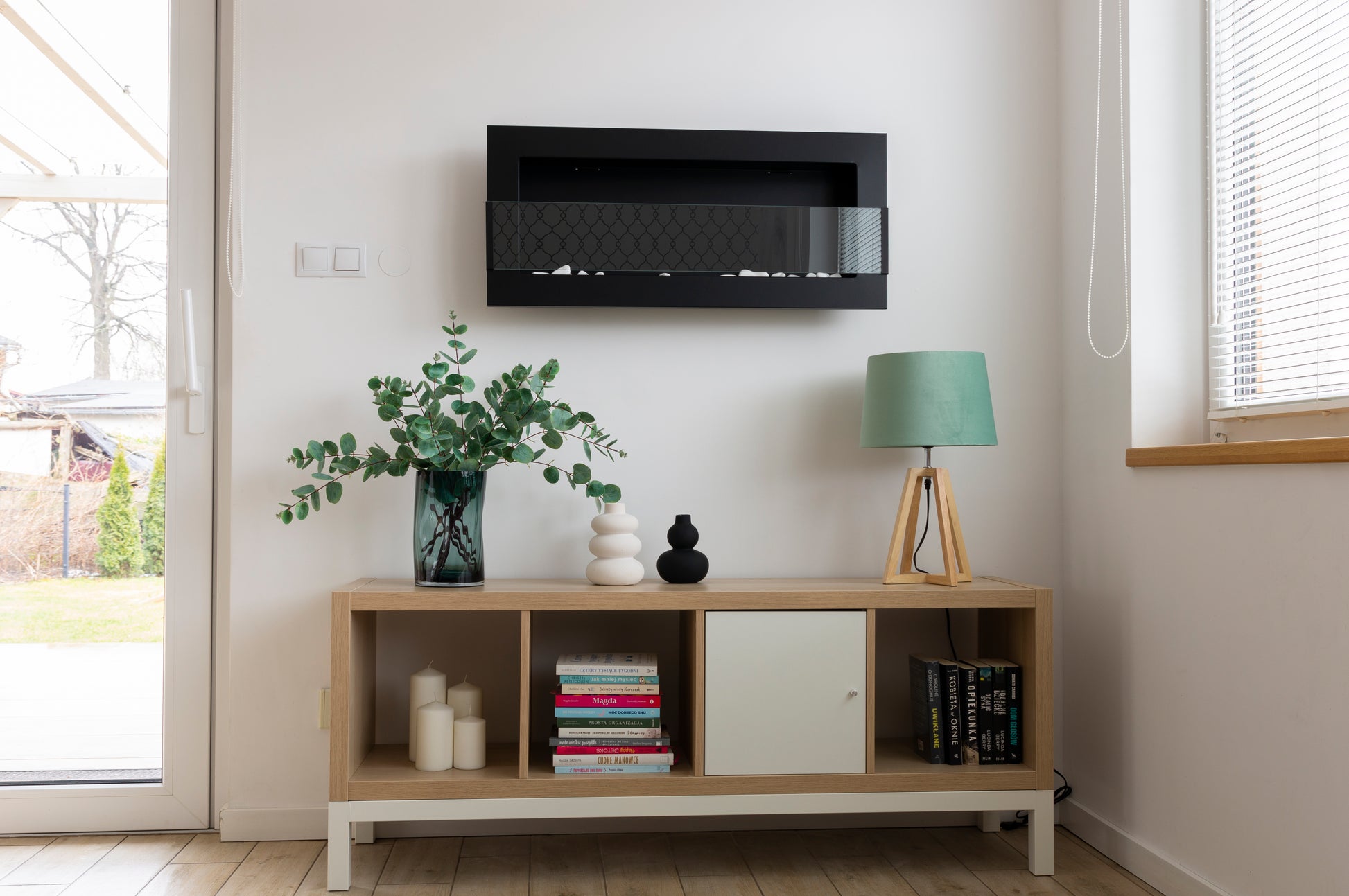 Elegant Wandkamin 900x400 in schwarz